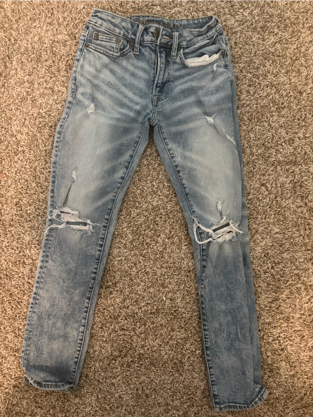 American Eagle Outfitters Light Blue Distressed Skinny Jeans